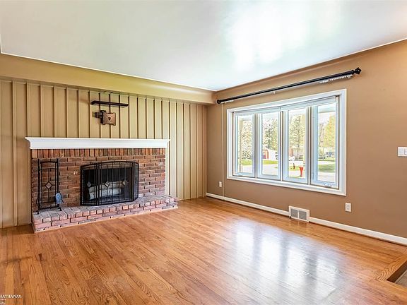 5th image of 11935 Barbara Ann Dr