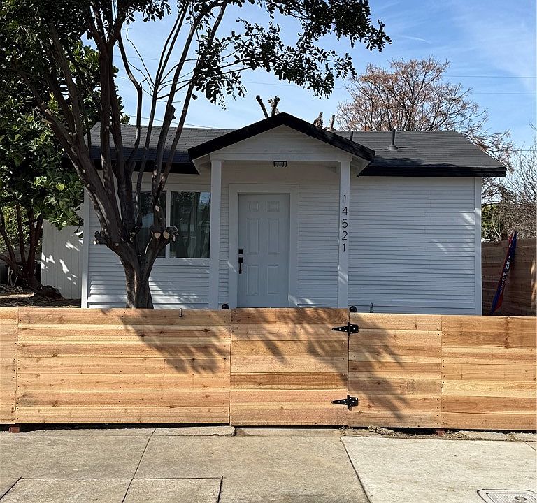 1st image of 14521 Marilla Ave