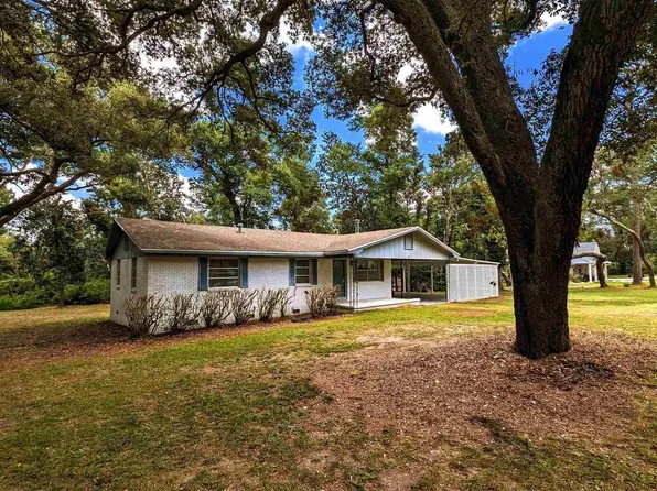 33461 Coyle Ln, Lillian, AL 36549