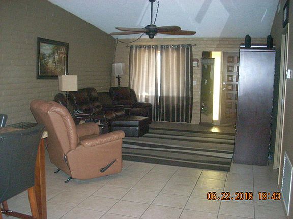 2nd image of 208 S Nichols Ave