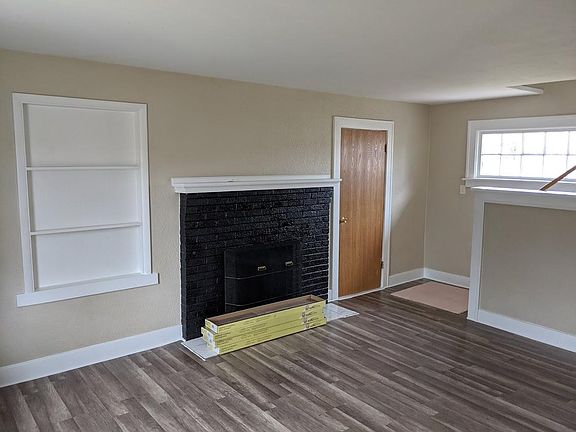 3rd image of 1322 Garrison Ave