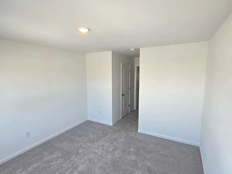 559 Marcus Way — Photo 20