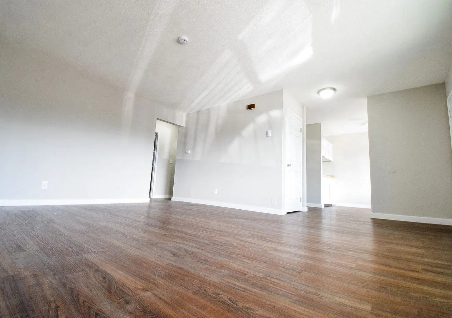 Vista Hills Apartments — Photo 2