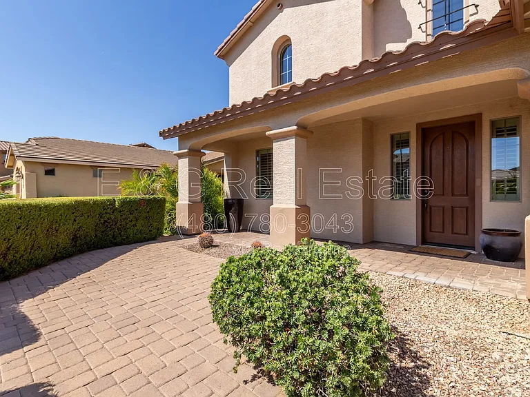 622 W San Carlos Way — Photo 2