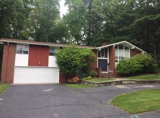 61 Ledge Rd, Waltham, MA 02452