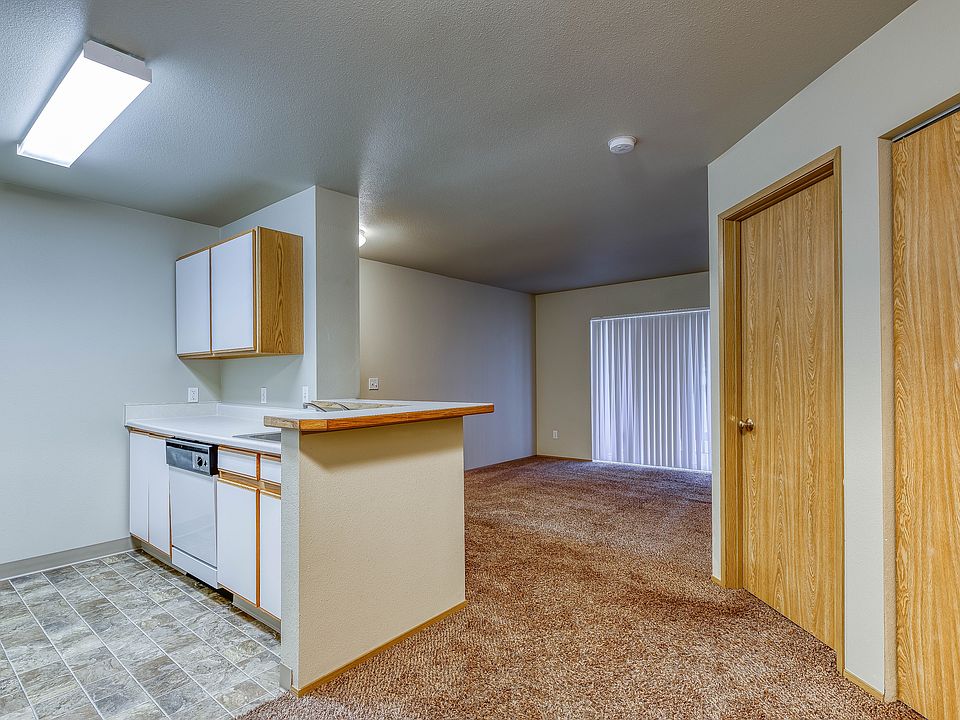 Living Room & Kitchen