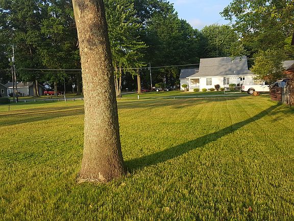 2nd image of 4215 Lake Shore Dr
