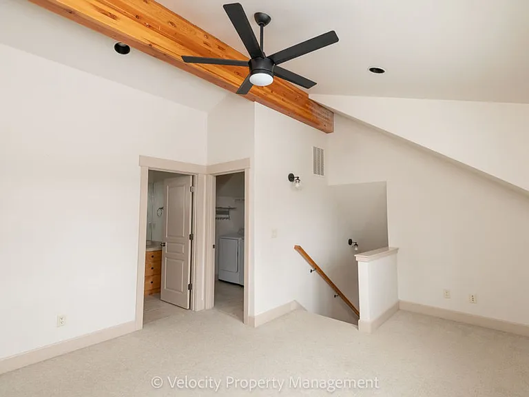 2469 NW Sacagawea Ln — Photo 15