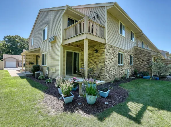 4638 South Woodland DRIVE, Greenfield, WI 53220