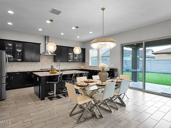 4th image of 3927 E Arabian Dr
