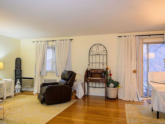 3rd image of 155 Charter Circle #155