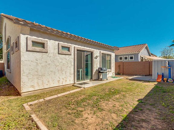 5th image of 9913 E Escondido Ave