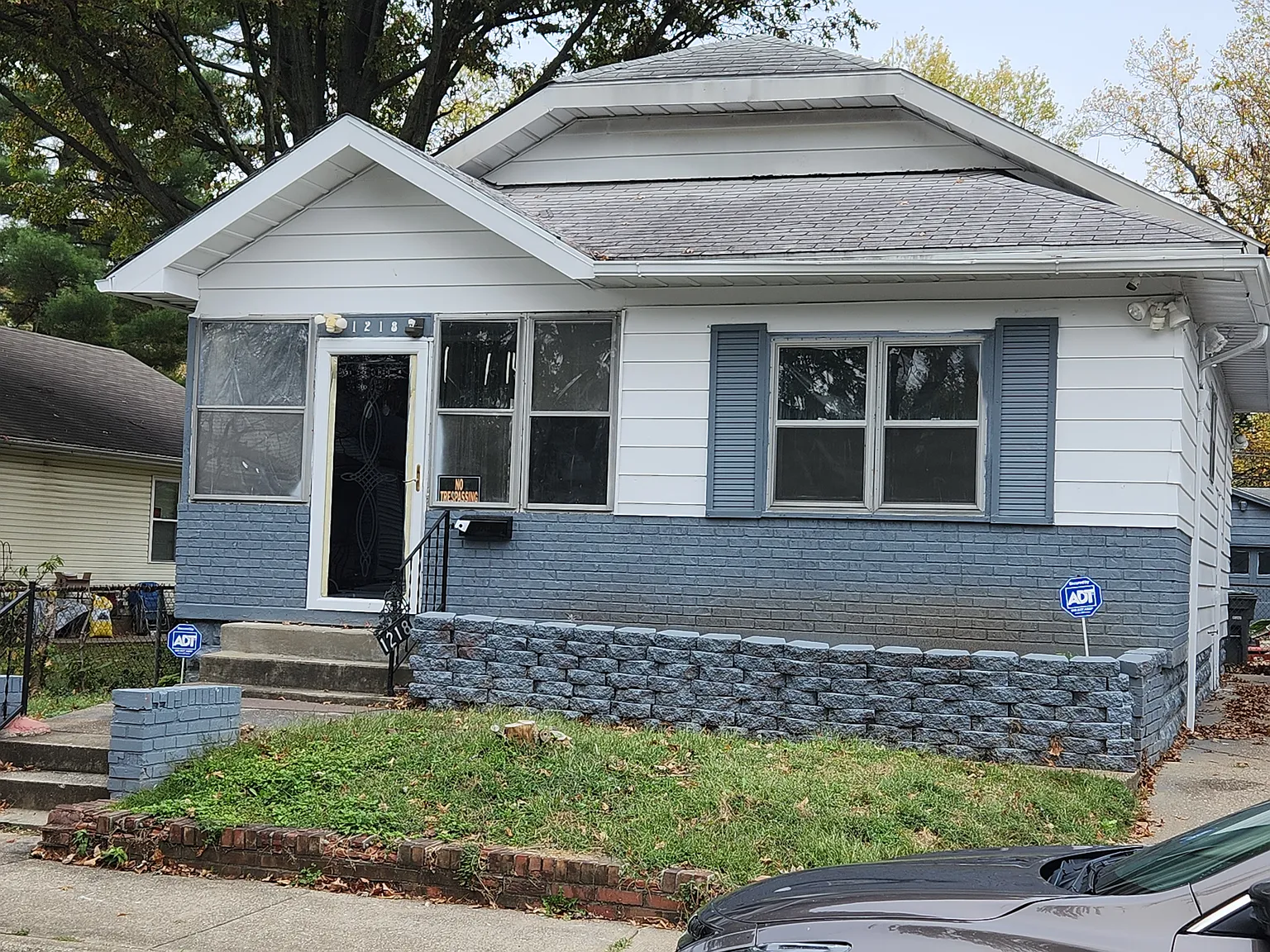 3 bed, 864 sqft, $1,495 — Photo 1