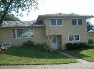 109 N 15th St, Marshalltown, IA 50158