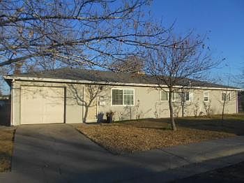 3rd image of 4228 Fell St