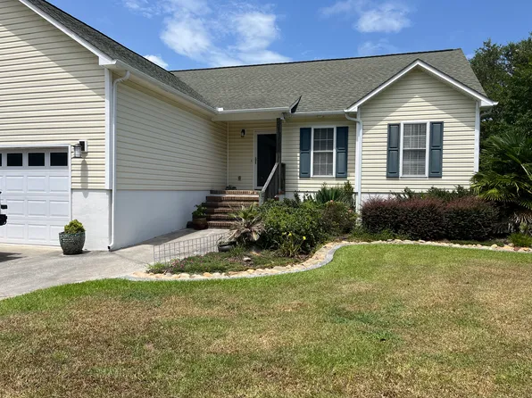 190 Pelletier Loop Rd, Peletier, NC 28584