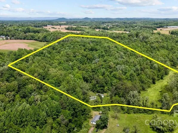 209 Serenity Way, Dobson, NC 27017