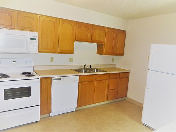 2nd image of 2132 Grand Ave #828cece55