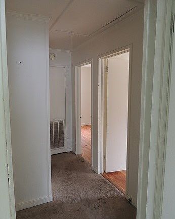 4th image of 2104 Charlton St