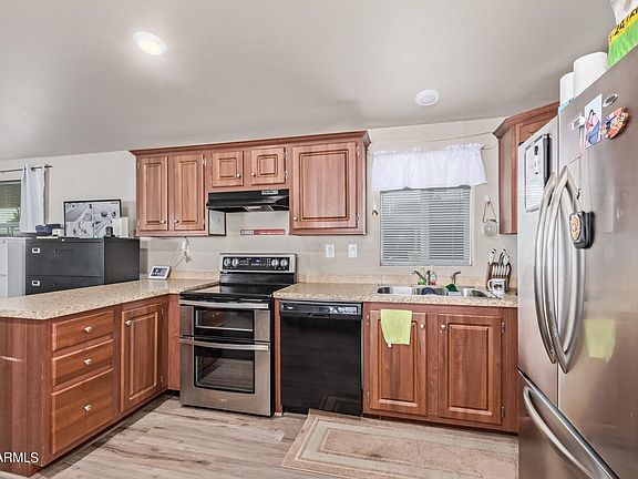 3rd image of 8401 N 67th Avenue #114