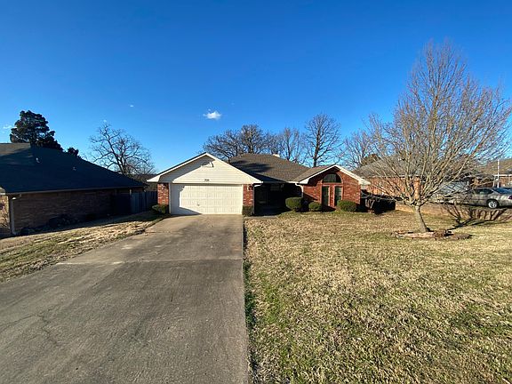 4th image of 708 Bear Track Dr