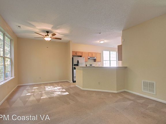 4th image of 220 Heron Dr