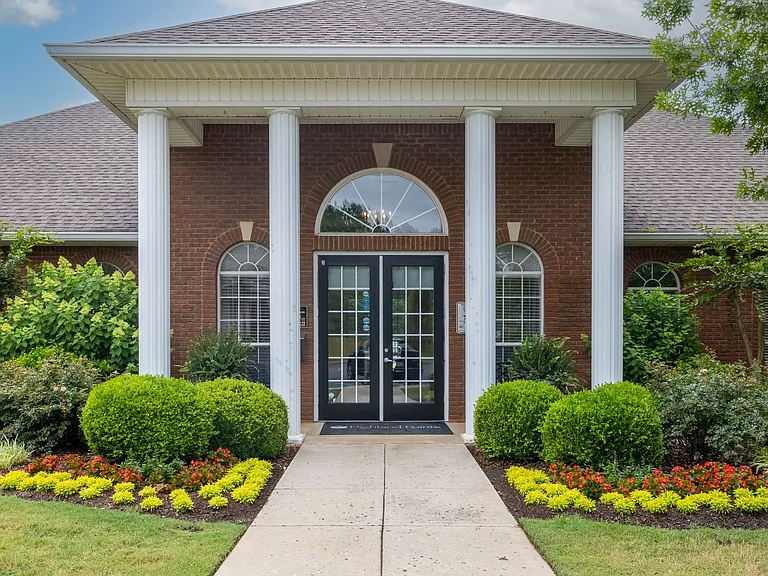 Highland Pointe — Photo 3