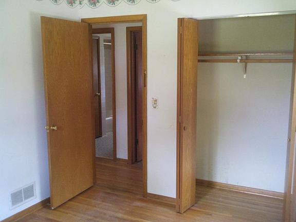 4th image of 14907 31st Ave N