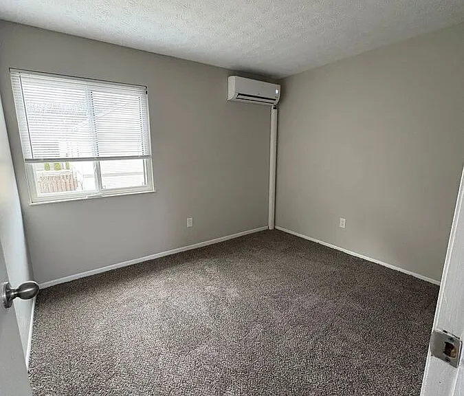 607 Pebble Pl #F — Photo 21