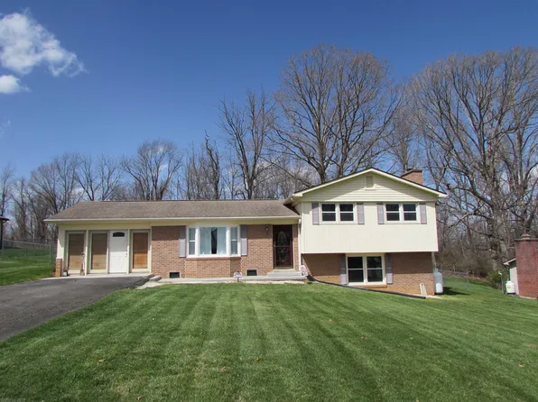 5439 Riggs St, Dublin, VA 24084