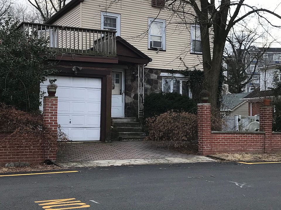 1st image of 1 Caspar Ln