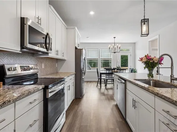 1510 Stanford Ln, Newport News, VA 23608