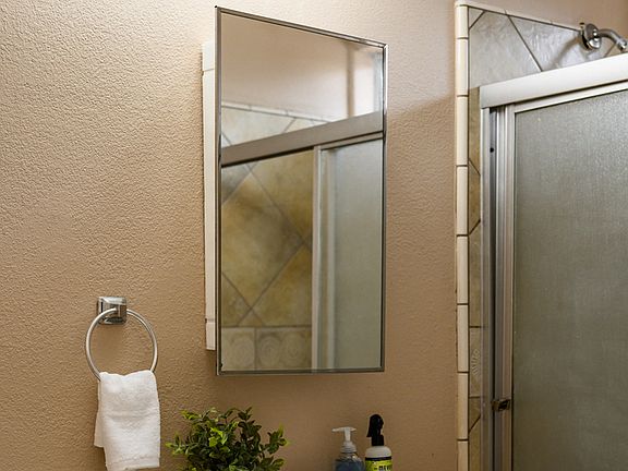 4th image of 3738 S Normandie Ave #9