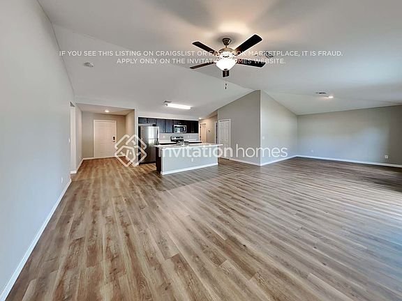 3rd image of 853 NE 7th Pl