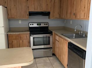 20320 NE 3rd Ct APT 7, Miami, FL 33179