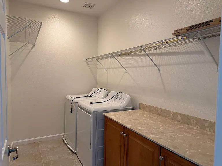 10890 Oakhaven Dr — Photo 10