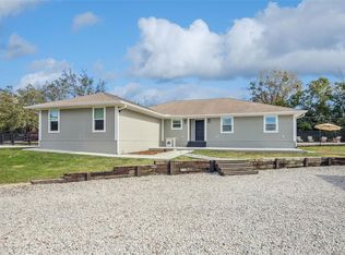 323 McLain Ln, Geneva, FL 32732