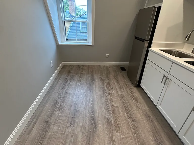 6 Monroe St #312 — Photo 2