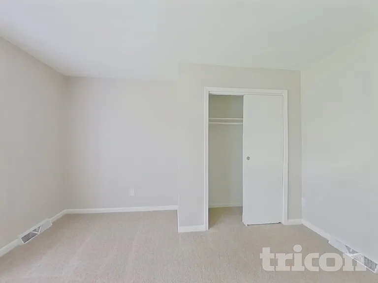 6010 Sullins Rd — Photo 3
