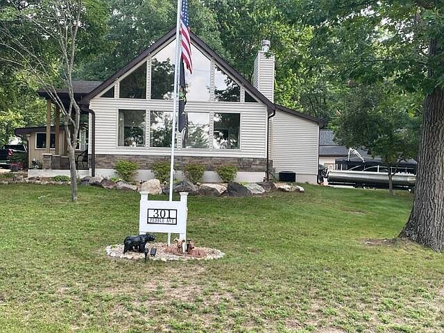 1st image of 301 Pebble Ave