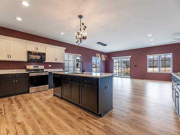 3rd image of 25550 S Sara Ct