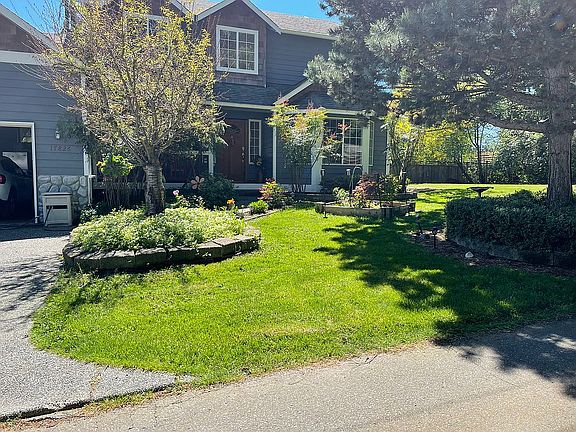 5th image of 17826 Larch Way
