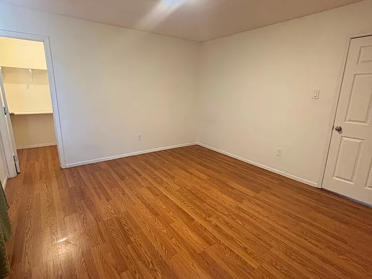 572 Lenrey Ave — Photo 4