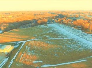 380 Cedar Cross Rd, Dubuque, IA 52003