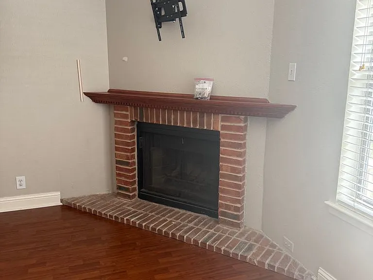 716 W Mulberry St — Photo 32