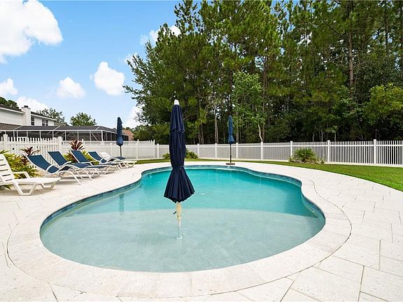 4th image of 116 Wood Crest Cir