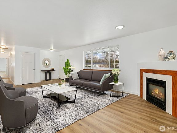 3rd image of 9904 14th Avenue E