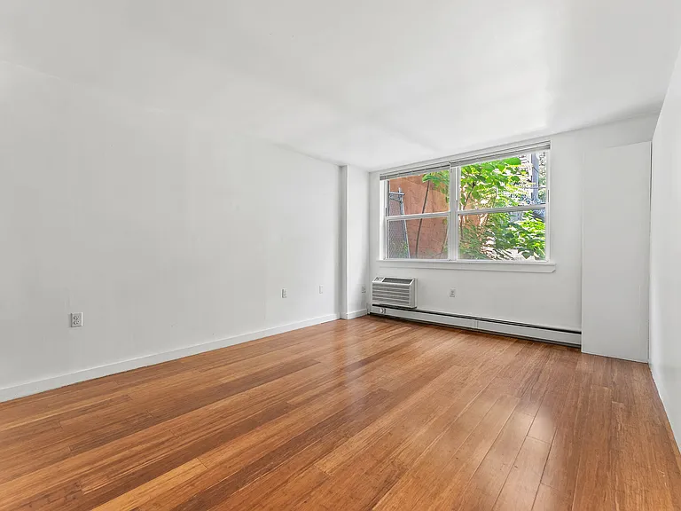 303 W 146th St #1R — Photo 3