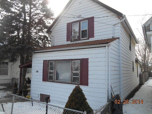 2nd image of 13810 Seeley Ave
