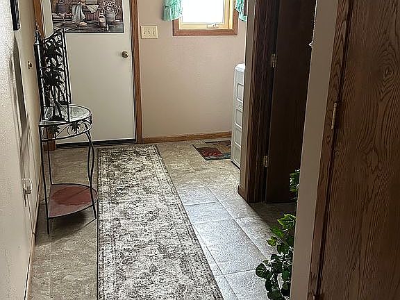 3rd image of 471 Outlook Bench Rd